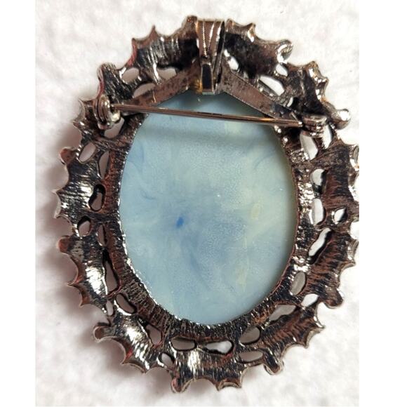Vtg Cameo Brooch Pin Pendant Blue Silvertone Ornate Frame Victorian Inspired - Picture 7 of 7